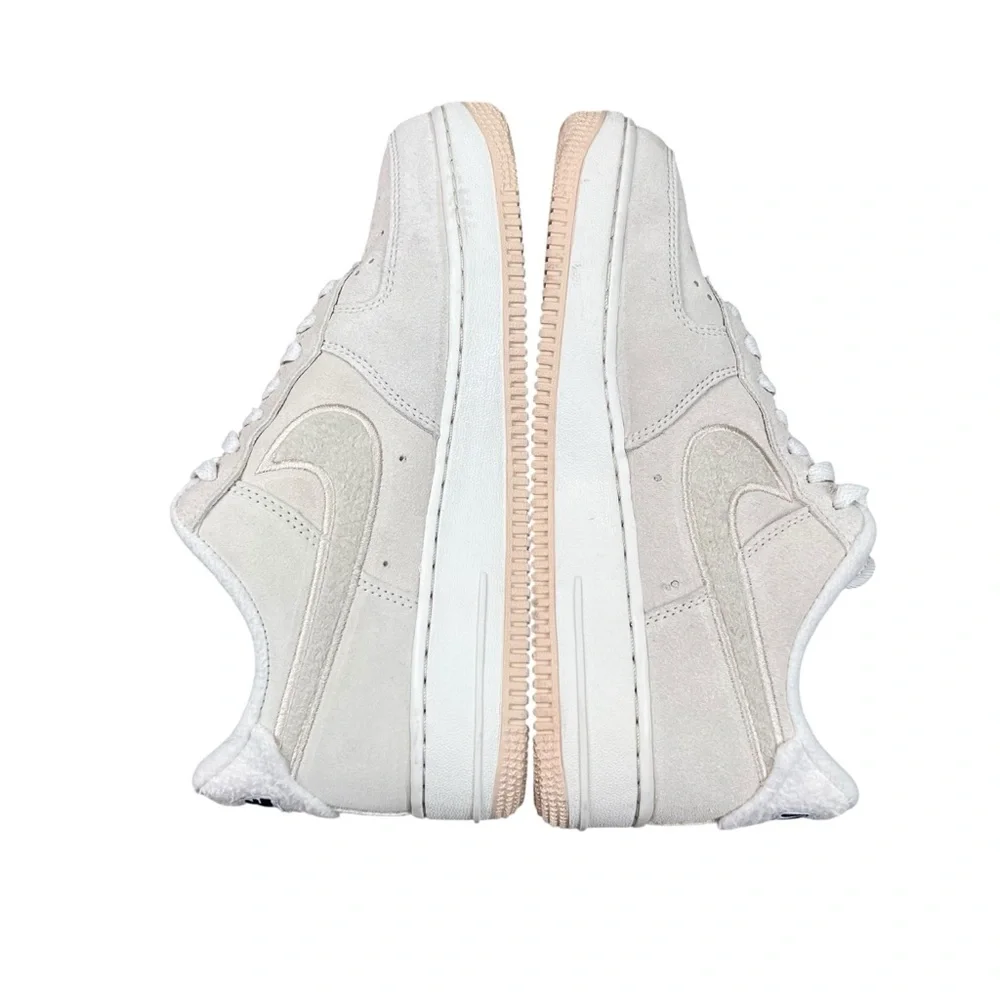 Nike Women's Air Force 1 Low '07 SE Sanddrift Gum Fleece‎ SZ 8.5